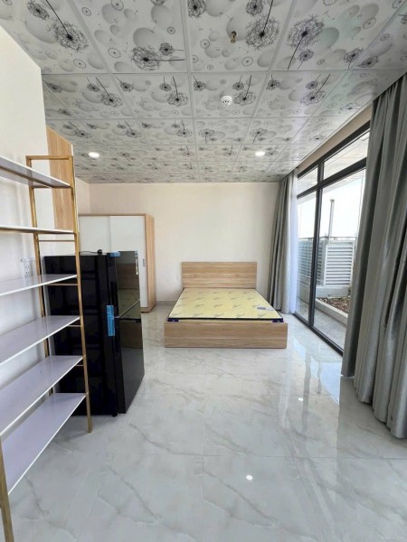 STUDIO BAN CÔNG – MỚI 100% NẰM NGAY LÂM VĂN BỀN GẦN TDTU, RMIT, LOTTE, THUẬN TIỆN QUA Q4,1,8