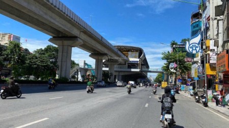 Cho thuê căn hộ tầng 3 mặt đường Nguyễn Trãi gần các trường đại học (Đại học Hà Nội, ĐH CN GTVT, ĐHK