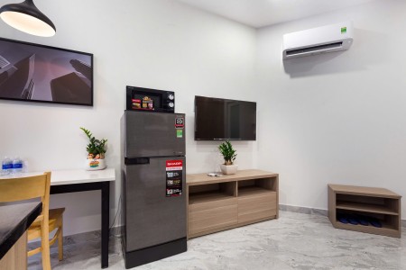 Cho Thuê Căn Hộ 1 Phòng Ngủ Full Nội Thất, Ban Công – Trung Tâm Quận Tân Bình, Gần Sân Bay