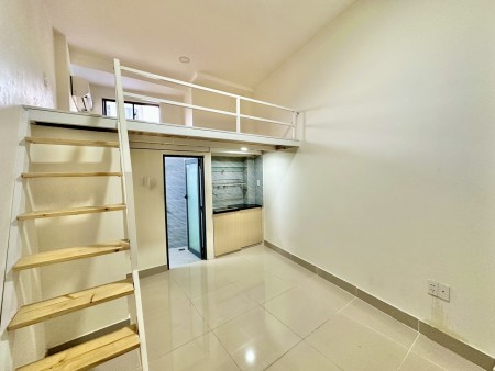 PHÒNG GÁC LỬNG MỚI NGAY CV GIA ĐỊNH, GẦN IUH, BV 175