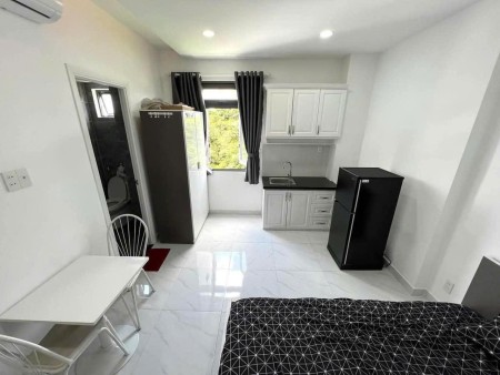 CAM KẾT ĐÚNG GIÁ, NHƯ ẢNH, CĂN HỘ CỬA SỔ LỚN, THANG MÁY - GẦN PHAN ĐĂNG LƯU - GIÁP Q1, PHÚ NHUẬN