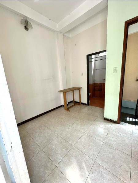 [Chính Chủ] cho thuê phòng tầng 3 XVNT F17 BTHẠNH (Cách q1 700m)