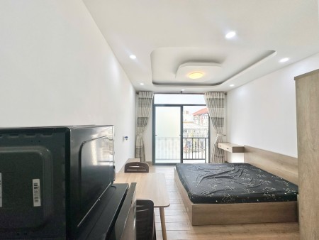 Phòng Cho Thuê Full Nội Thất Ban Công 35m2 Thang Máy Ngay Nguyễn Thượng Hiền Gần Q3, Q1, Sân Bay