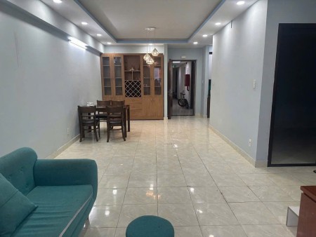 Căn hộ Tú Xương, P6, Quận 3: 10,5triệu, 2p ngủ, có NT, ban công, 100m2