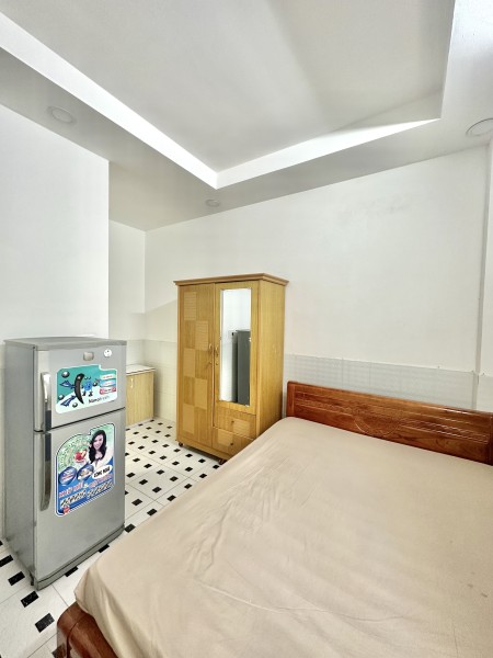 Phòng cửa sổ thoáng sau Giga Mall, giờ giấc tự do, an ninh