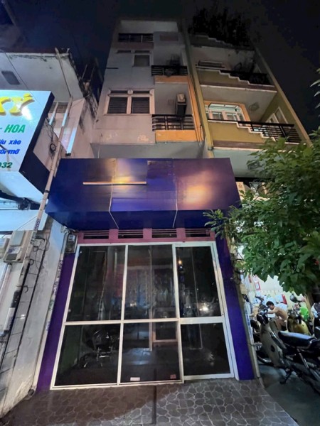 Mặt bằng cho thuê Quận 10 mặt tiền Nguyễn Tri Phương cần cho thuê gấp