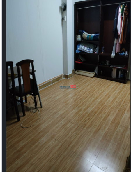 Cho 2 NỮ thuê PT 88, Nguyễn Khoái, Q4, 25m2, máy lạnh, WC riêng, 3.0 triệu/th.