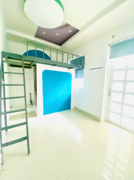 PHÒNG TRỌ BAN CÔNG + CÓ GÁC + TỦ LẠNH ĐẠI HỌC VĂN HIẾN GIÁ RẺ