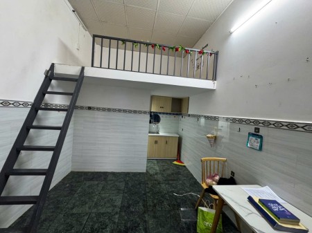 Phòng trọ rộng có đủ nội thất ở ngay chợ Tân Hương