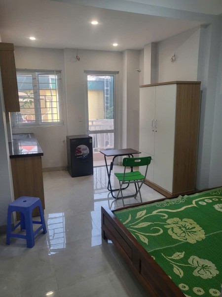 CHÍNH CHỦ CHO THUÊ PHÒNG TẦNG 3 NHÀ MẶT ĐƯỜNG CÓ THANG MÁY, GẦN TRƯỜNG HỌC, CHỢ,