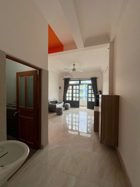 Phòng 1PN-2PN mặt tiền Q4, 100% mới, full nội thất cơ bản