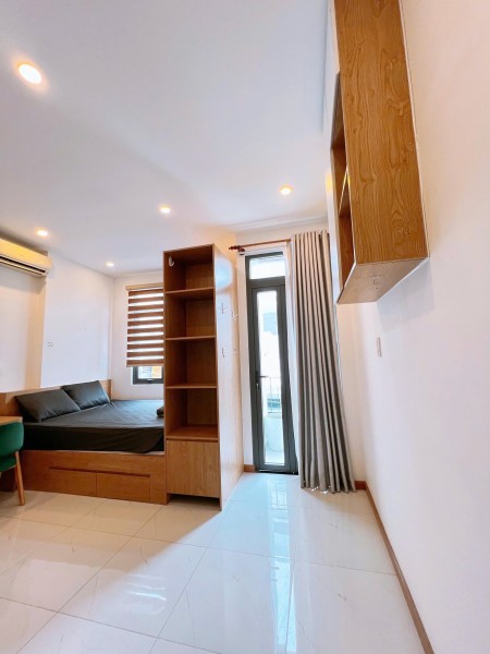 CHO THUÊ CHDV 40m2 FULL NỘI THẤT BAN CÔNG Ở ĐƯỜNG NGUYỄN XÍ Q. BÌNH THẠNH