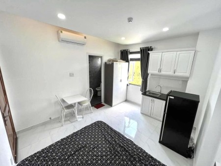 Cho Thuê Phòng Full Nội Thất 30m2 Cửa Sổ Lớn Ngay Nguyễn Thượng Hiền, Gần Q3, Q1, CV Phú Nhuận