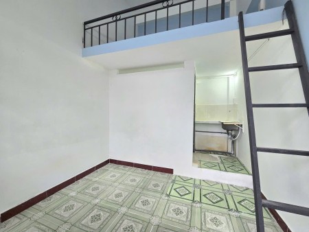 Dãy 1 mặt ban công thoáng mát, an ninh