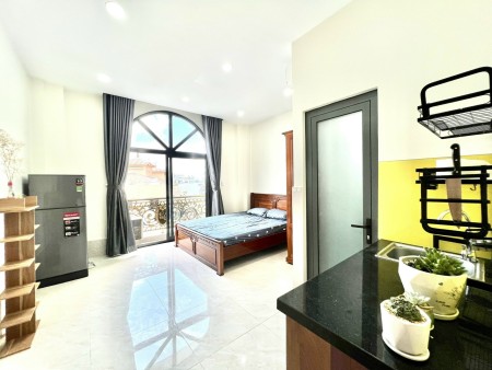 PHÒNG BAN CÔNG MỚI XÂY - TIỆN NGHI NGAY NHÀ GA T3