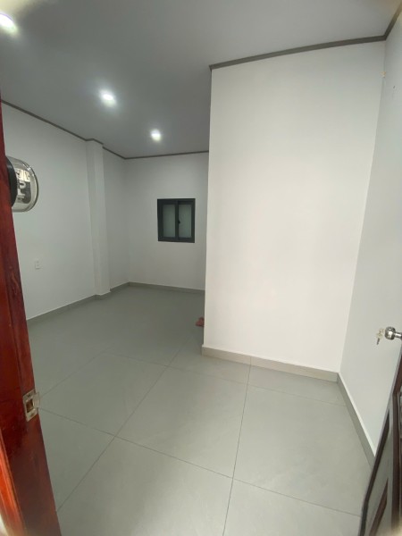 CHO THUÊ PHÒNG NỮ ĐỐI DIỆN TRƯỜNG ĐUA PHÚ THỌ