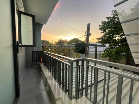 PHÒNG BAN CÔNG NGAY KINH TẾ ĐỐI NGOẠI, ĐỖ XUÂN HỢP, YÊN TĨNH CÓ ML 30m2