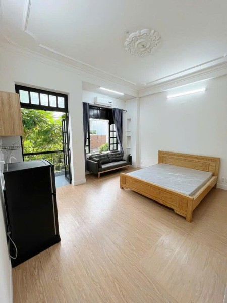 CĂN HỘ BAN CÔNG 35M² – NGAY CỘNG HÒA, TÂN BÌNH – KHÔNG GIAN SIÊU THOÁNG