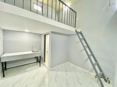 phòng rộng rãi, thoáng mát, khu vực an ninh, ở được nhiều người