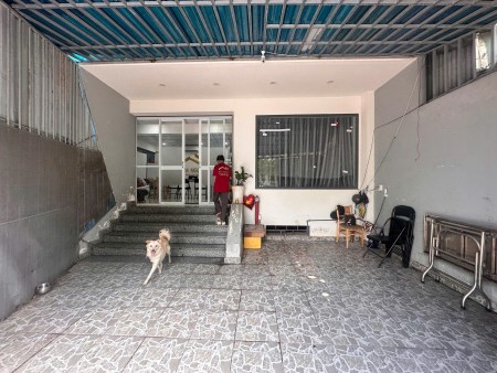 Mặt bằng kinh doanh 70m2 có sân trước ngay Aeon Tân Phú và có ở lại được ( kinh doanh đa nghề)