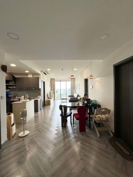 Cho thuê chung cư Phúc Yên 105m2 có 3Pn, 2wc, full nội thất xịn giá 13tr/th còn thương lượng.