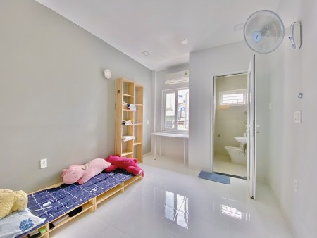 CHO THUÊ CĂN CỬA SỔ THOÁNG MÁT - FREE ĐIỆN NƯỚC