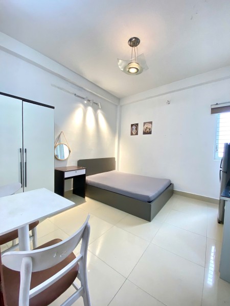 Cho thuê phòng trọ đầy đủ nội thất cơ bản gần ĐH Văn Lang Q. Bình Thạnh