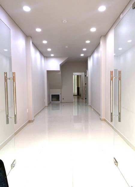 Mặt bằng kinh doanh đường Thạch Thị Thanh cần cho thuê tại Quận 1