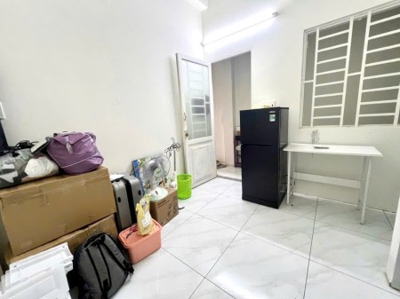 Cho Thuê Phòng Giá Rẻ Có Máy Lạnh, Cửa Sổ_Ngay Nhà Ga T3_Giá 3Tr
