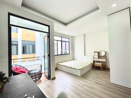 Cho Thuê Phòng Phú Nhuận Rộng 35m2 Ban công, Full nội thất gần Phan Đăng Lưu, Q1, Q3