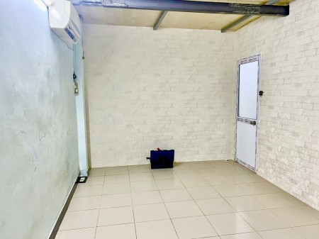 Cho thuê phòng đẹp, có lối đi riêng, WC riêng, Bếp riêng, tại 870/31 Lạc Long Quân