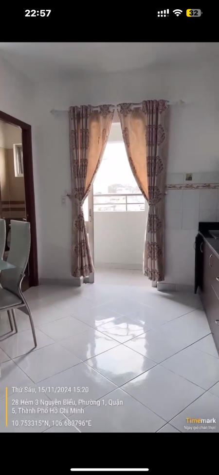 Cho thuê căn hộ chung cư 2pn-2wc-ban công-hầm xe- thang máy mặt tiền Nguyễn Biểu Trung Tâm Quận 5