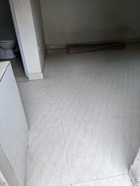 Phòng trọ cho thuê đầy đủ tiện nghi, có nha tắm và vệ sinh riêng biệt.