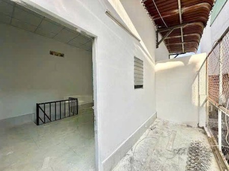 1 TRỆT 1 LẦU TÁCH BẾP, CÓ BAN CÔNG RIÊNG SIÊU RỘNG CHỈ 3TR5 SẴN ML 