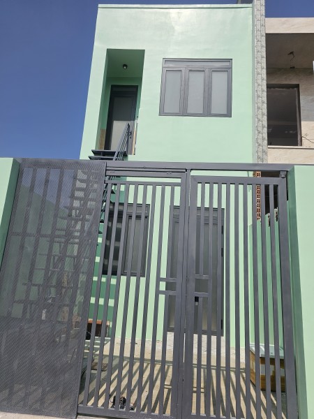 Cho thuê nhà nguyên căn mới cầu Bà The, chợ Minh Phát, 70m2, 1p khách, 3p ngủ, bếp, Và, sân sau.