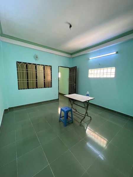 Cho Thuê Phòng Trọ Đường Tô Hiến Thành giáp Thành Thái có máy lạnh, không cọc, free wifi và để 2 xe