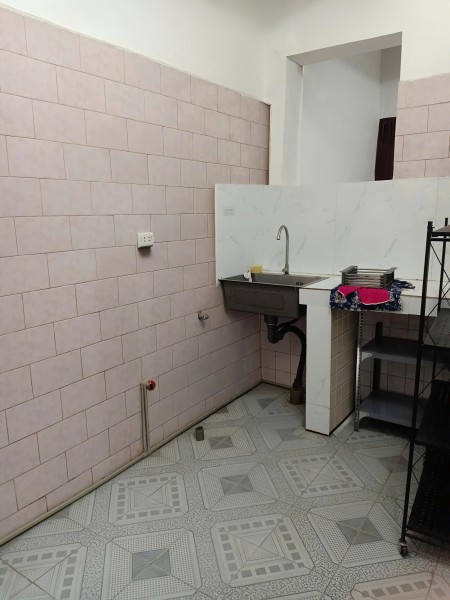 Cho thuê tập thể tầng 1 phố tôn đức thắng Hà nội