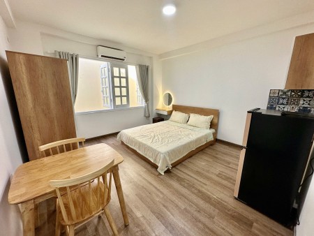 Phòng Trọ Cho Thuê Cửa Sổ Trời Full Nội Thất Hoa Hồng Phú Nhuận Gần Trường Sa Khu Phan Xích Long Q1