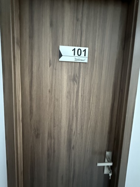 Full nội thất , mới xây 100% , ưu đãi tháng đầu tiên