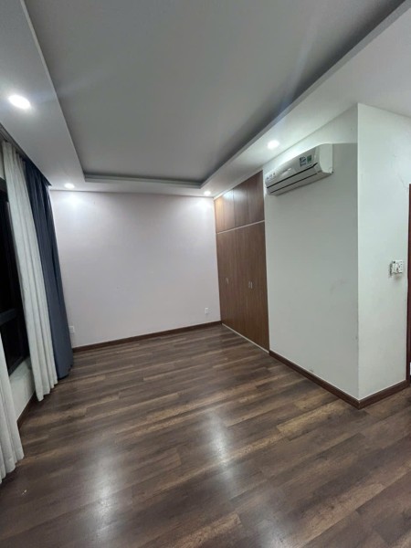 Tìm nữ ở ghép Lê Văn Lương Nhà Bè