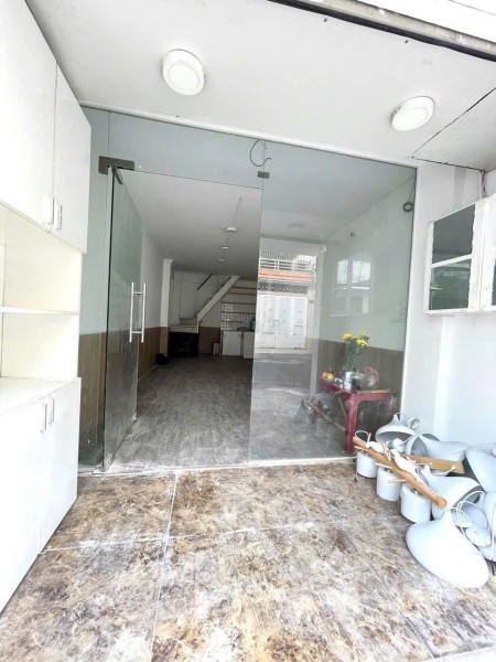 CHO THUÊ NHÀ NGUYÊN CĂN MẶT TIỀN TẠI TRUNG TÂM QUẬN 1