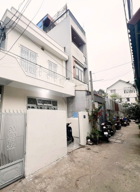 Cho thuê nhà nguyên căn - Đường số 16 Hiệp Bình Chánh ngay cầu Bình Triệu