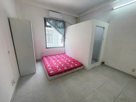 Cần pass phòng 2tr8 đối diện aeon mall cửa sổ to thoáng mát