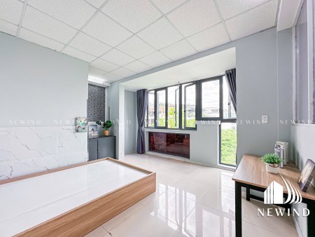 PHÒNG MỚI XÂY CỬA SỔ LỚN TÂN SƠN - PHẠM VĂN BẠCH