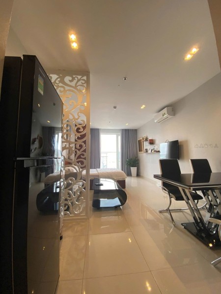 C/c Sky Center, Phổ Quang, P2, TB: 47m2, Officetel, Nội thất mới, 11tr/th.