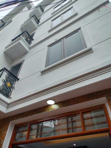 CHO THUÊ CẢ NHÀ MỚI, Ô TÔ ĐỖ CỔNG GẦN NHỔN