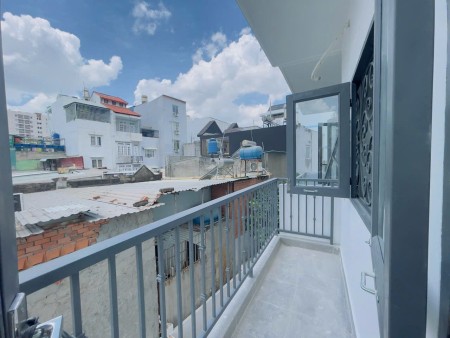 CHO THUÊ PHÒNG CÓ BAN CÔNG NGAY TÂN BÌNH GẦN QUẬN TÂN PHÚ