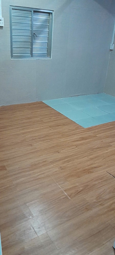 cần cho thuê căn hộ dịch vụ ở chung cư 12 võ văn kiệt. có phòng ngủ. có bếp, có nhà vệ sinh khép kín