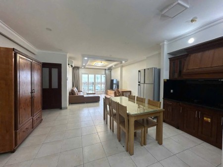 Chung cư Screc, Trường Sa, Q3: 98m2, 3p ngủ, máy lạnh, 15triệu