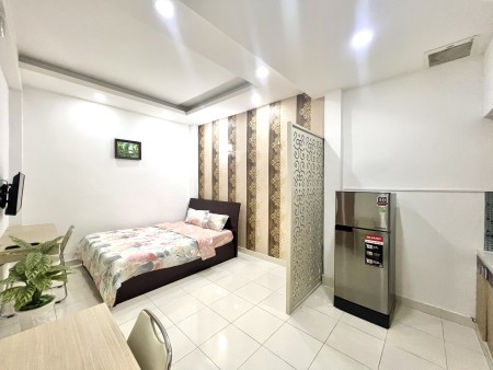 CĂN HỘ THOÁNG FULL NỘI THẤT MỚI 100%_NGAY CẦU VƯỢT 3/2, ĐH UEH, VIỆT NAM QUỐC TỰ